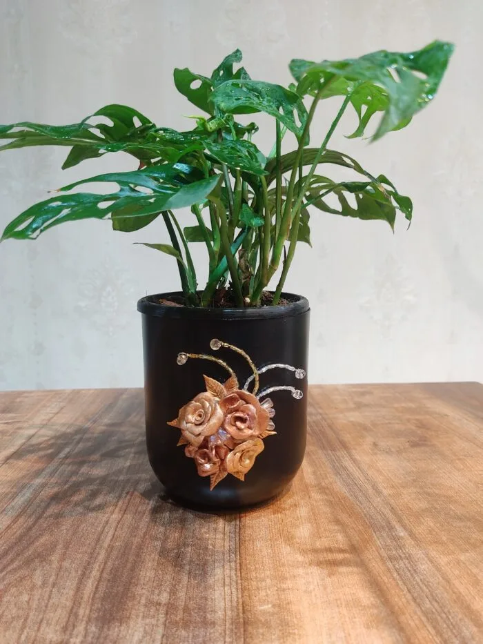 Metallic planter